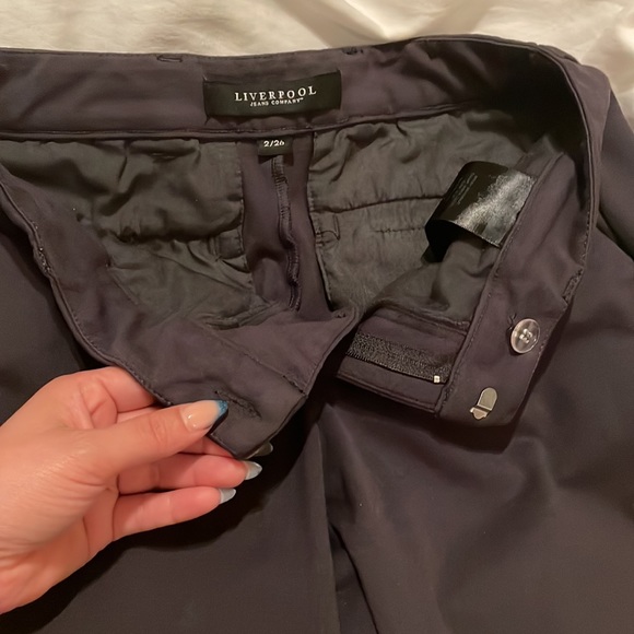 Dark gray/black office pants/slacks fitted women’s size 2 gently used - Picture 5 of 6